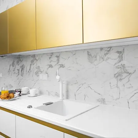 Golden Old Town Daire *